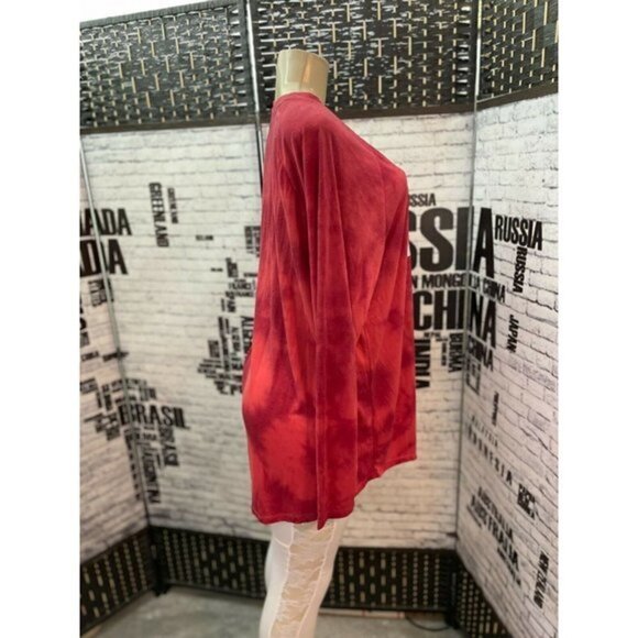 Torrid 0 Red V-Neck I Was Not Made to be Subtle Long Raglan Sleeve Tee - Picture 3 of 5